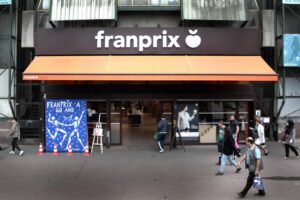 Jérôme Mesnager Franprix 60 ans anniversaire Saint Ouen street art paris live painting graffiti