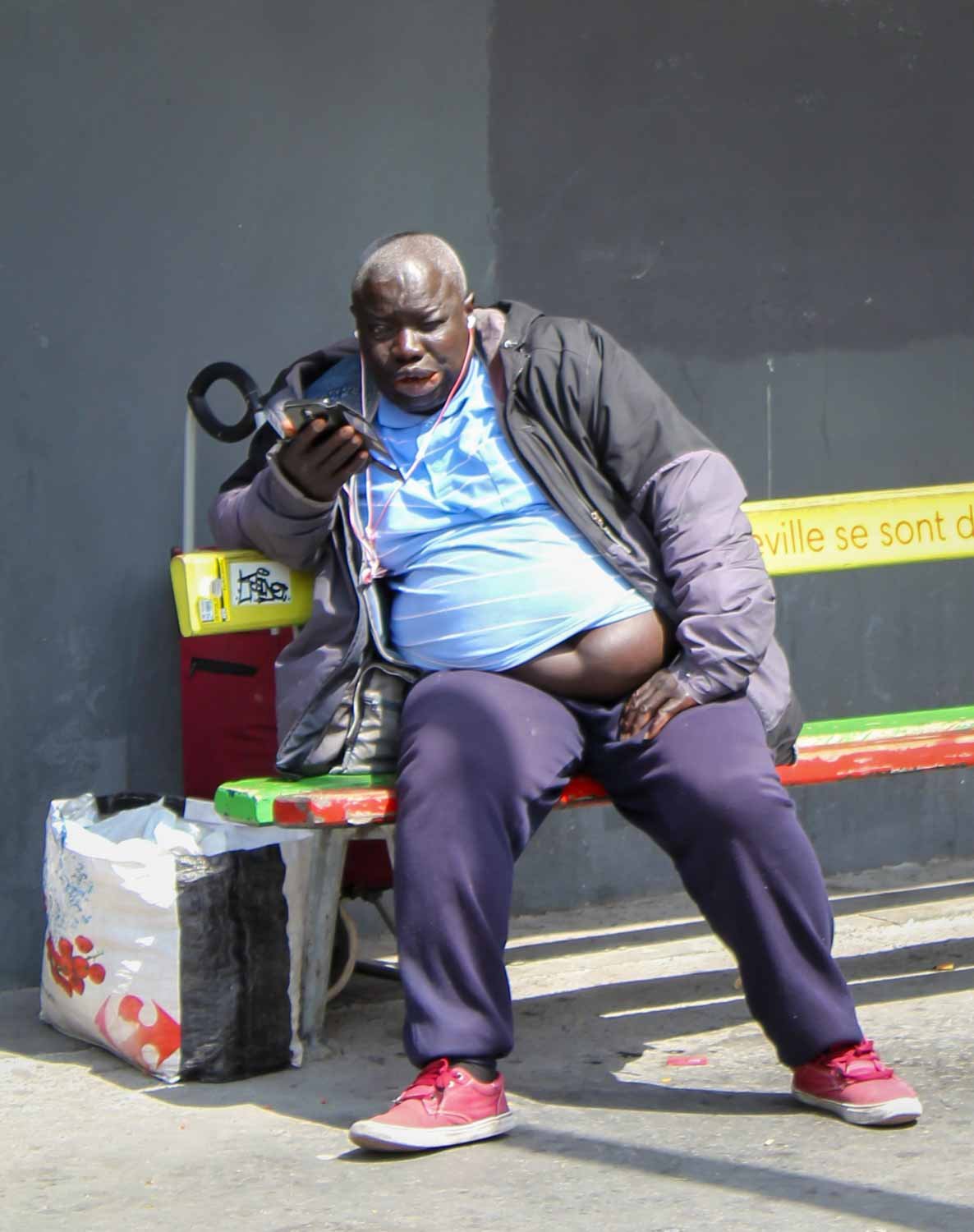 Paris African-man-sans papiers Belleville-Cantine-Rue-de-la-Fontaine-au-Roi-IMG_8231 - underground paris